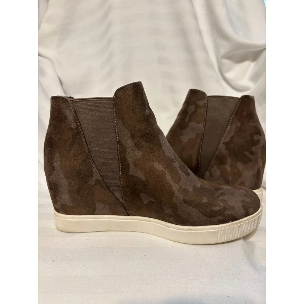 Coconuts by Matisse Womens‎ Wedge Sneaker Brown Camo Ankle Bootie Size 10M